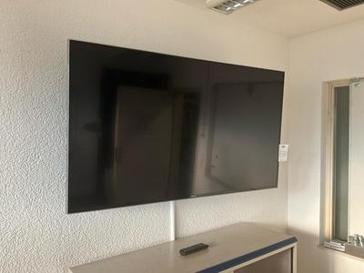 Overview picture of Samsung TV